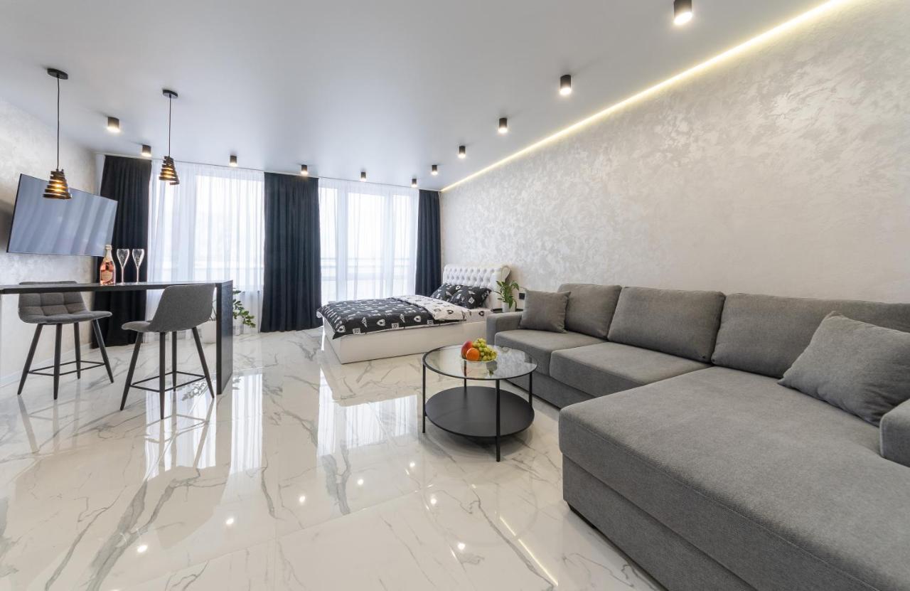 Лучшие Апартаменты На 2 Этаже В Жк Seven Kiev Exteriör bild