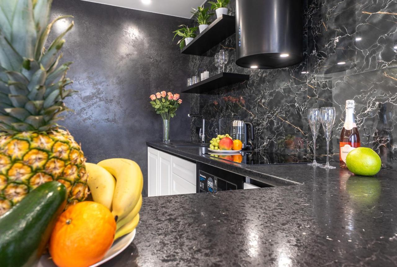 Лучшие Апартаменты На 2 Этаже В Жк Seven Kiev Exteriör bild